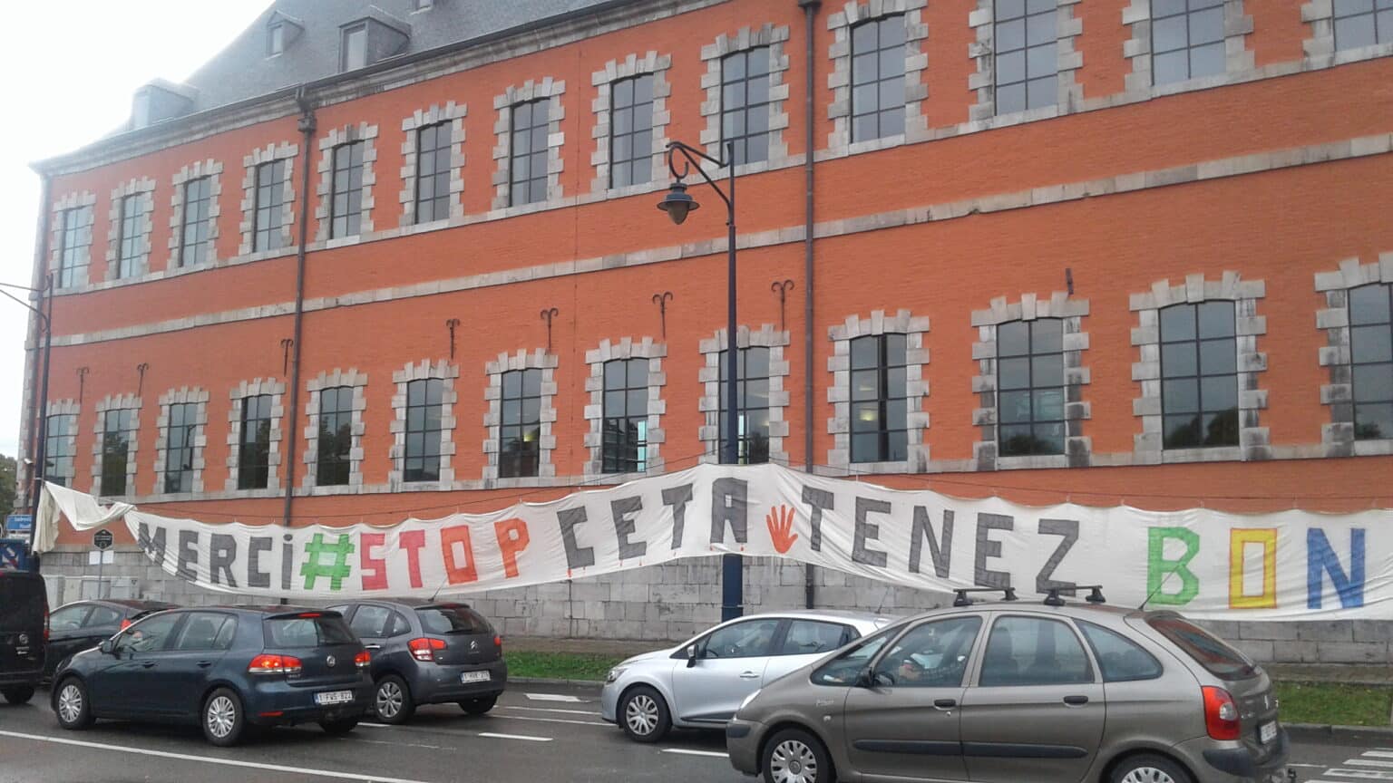 Belçika'da CETA'ya karşı çıkan afiş